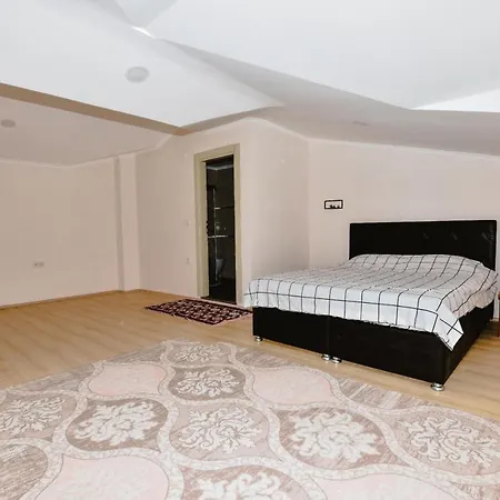 Cozy Duplex Close To Airport In Apartment Dalaman